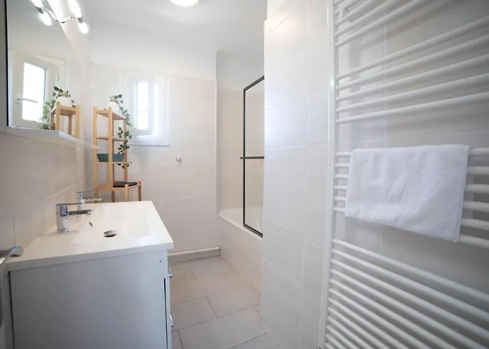 Cosyfamily 1er Etage Piscine -wifi- Neuf-famille -15min - Pros Servicesconciergerie Пероль