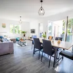 Cosyfamily 1er étage Piscine -wifi- Neuf-famille -15min - Pros Servicesconciergerie Apartamento