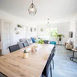 Cosyfamily 1er étage Piscine -wifi- Neuf-famille -15min - Pros Servicesconciergerie Apartamento *