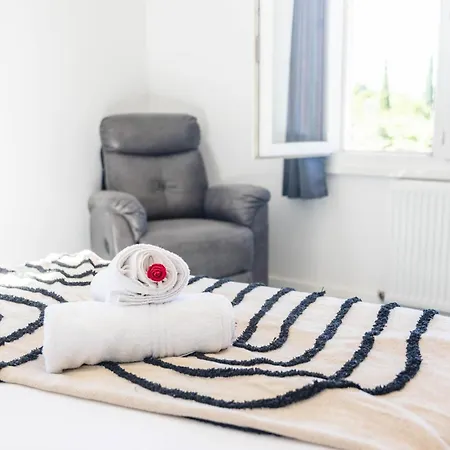 Apartment Cosyfamily 1er Etage Piscine -wifi- Neuf-famille -15min - Pros Servicesconciergerie